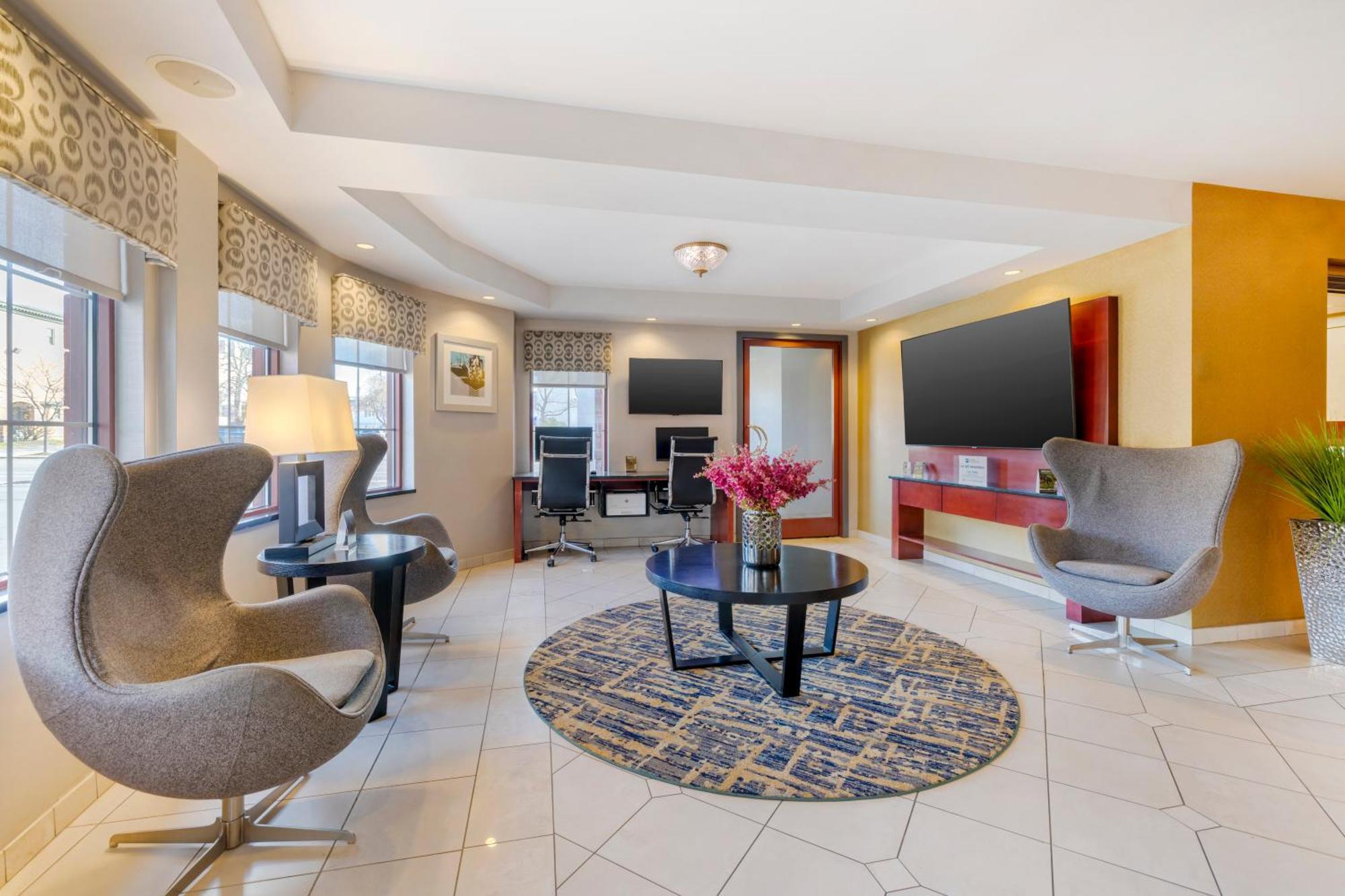 Best Western On The Avenue Buffalo Eksteriør billede
