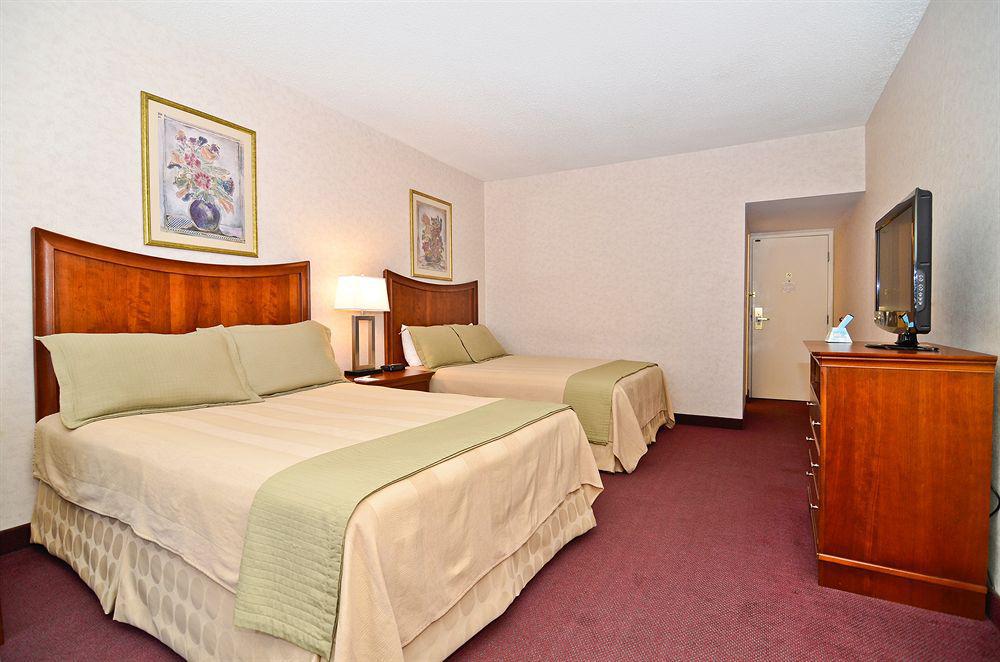 Best Western On The Avenue Buffalo Eksteriør billede